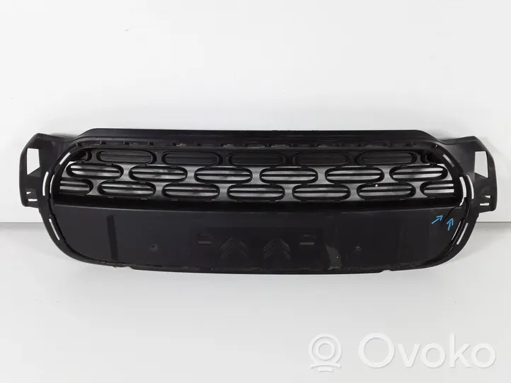 Citroen C3 Grille calandre supérieure de pare-chocs avant 9833504580