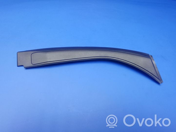 BMW Z4 E85 E86 (B) pillar trim (bottom) 7025646