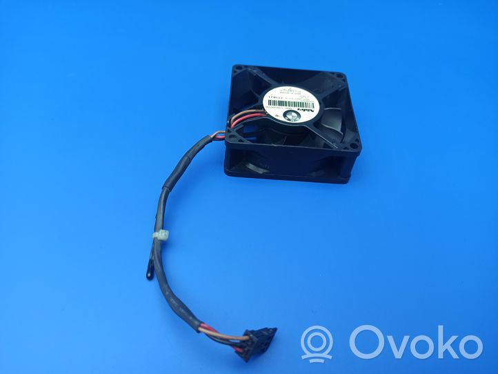 BMW 7 E65 E66 Module de commande de ventilateur 6983075