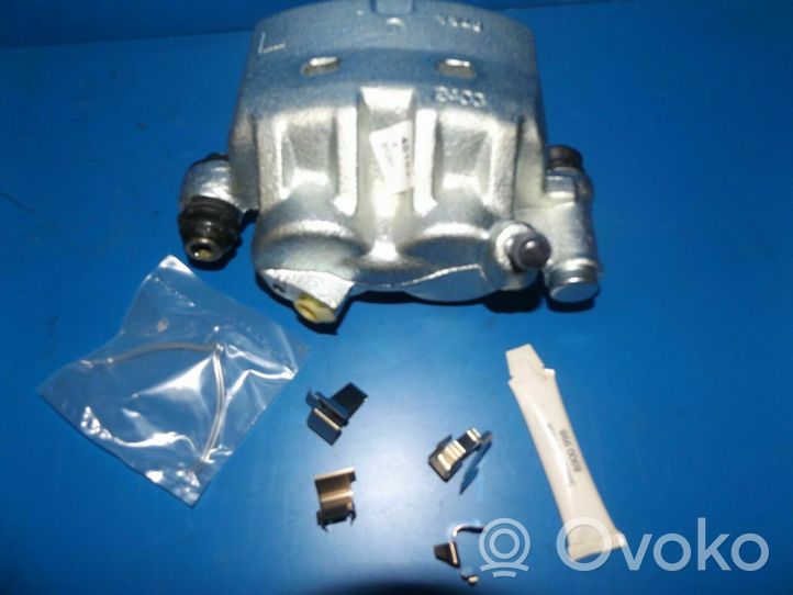 Toyota Previa (XR10, XR20) I Front brake caliper 54390