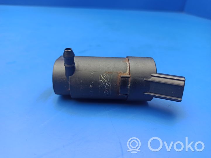 Volvo S40 Windscreen/windshield washer pump S40