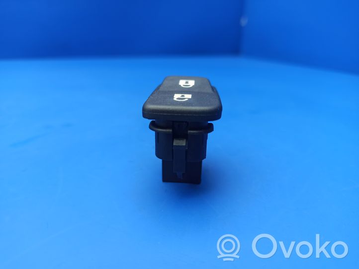 Volvo S40 Central locking switch button 30773333