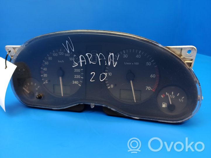 Volkswagen Sharan Speedometer (instrument cluster) 7M0919882D