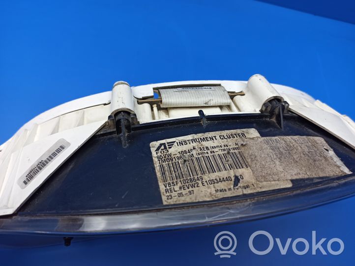 Volkswagen Sharan Speedometer (instrument cluster) 7M0919882D