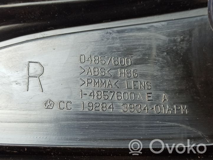 Chrysler Voyager Takavalot 04857600
