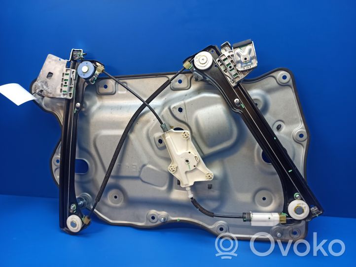 Nissan 370Z Alzacristalli elettrico della portiera anteriore 807741EA0A