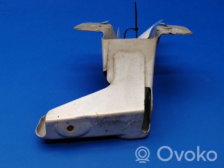 Opel Vivaro Fender mounting bracket 93856373