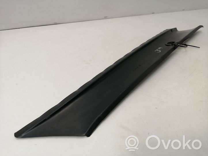 Volkswagen K70 Rivestimento montante (C) 481867520