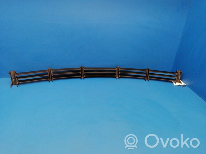 BMW 7 E38 Grille inférieure de pare-chocs avant 8160822