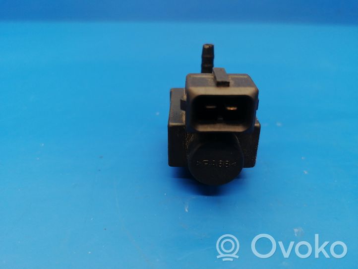 BMW 7 E38 Vacuum valve 72234100