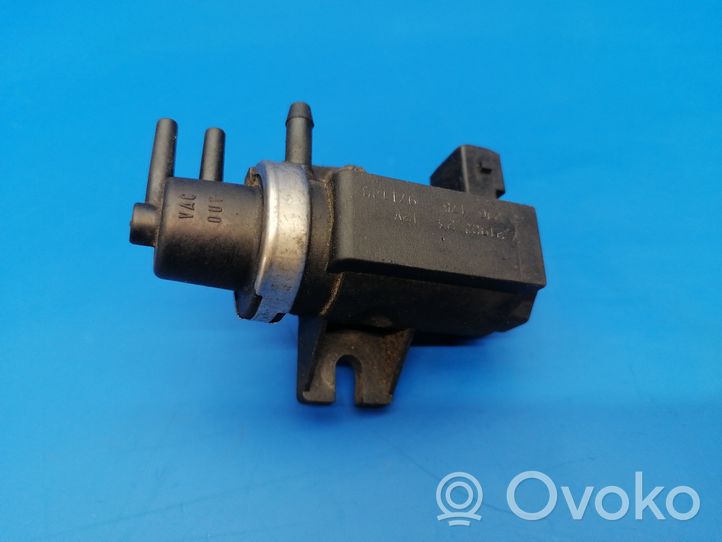 BMW 7 E38 Vacuum valve 72190323