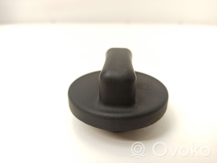 BMW 7 E38 Fuel tank filler cap 