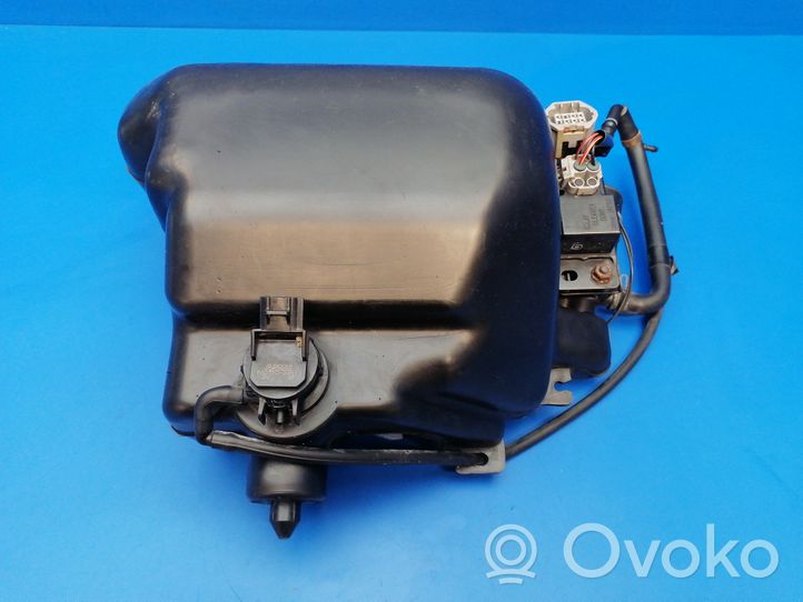 Mazda RX8 Réservoir de liquide lave-glace 860141392