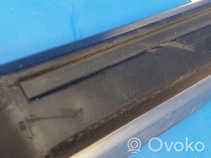 Volvo 760 Rivestimento della portiera anteriore (modanatura) 