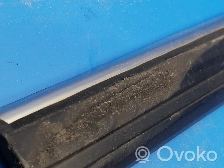 Volvo 760 Rivestimento della portiera anteriore (modanatura) 