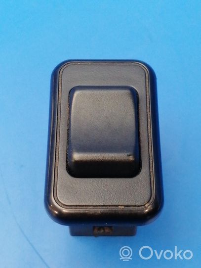 Volvo 760 Electric window control switch 1362551