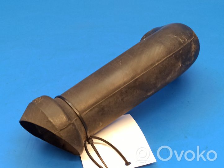 Volvo 240 Tube d'admission d'air 1306688