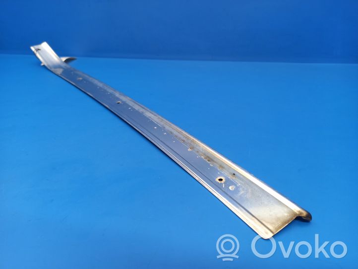 Volvo 760 Rivestimento montante (A) 