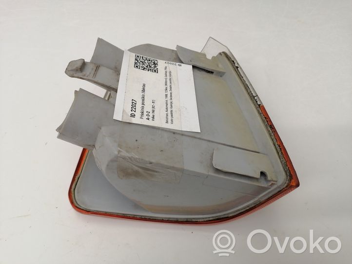 Volvo 760 Front indicator light 185254B