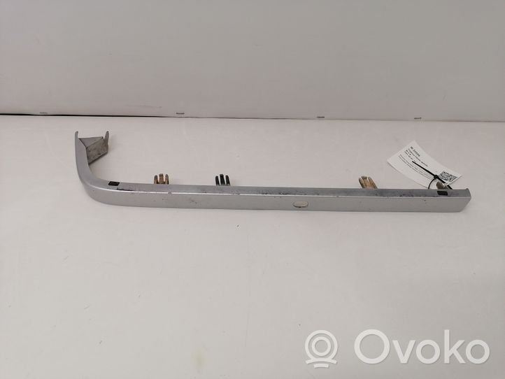 Volvo 760 Rivestimento sotto il faro/fanale 1358550