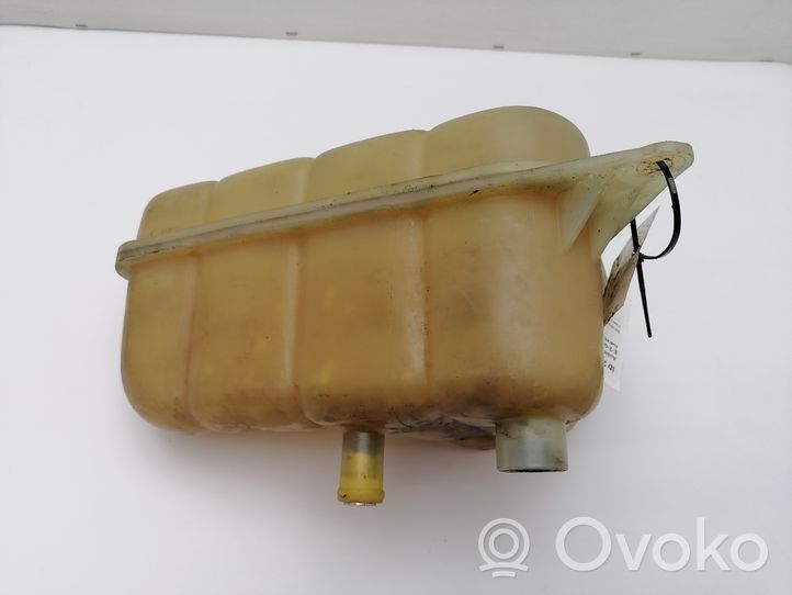 Audi A8 S8 D2 4D Vase d'expansion / réservoir de liquide de refroidissement 4D0121403C