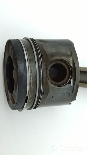 Peugeot 607 Piston avec bielle H268X