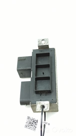 Nissan Primastar Przekaźnik / Modul układu ogrzewania wstępnego 8200558438A