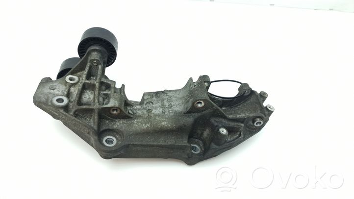 Nissan Primastar Generator/alternator bracket 117103703R