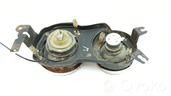 BMW 7 E23 Lampa przednia 303119580