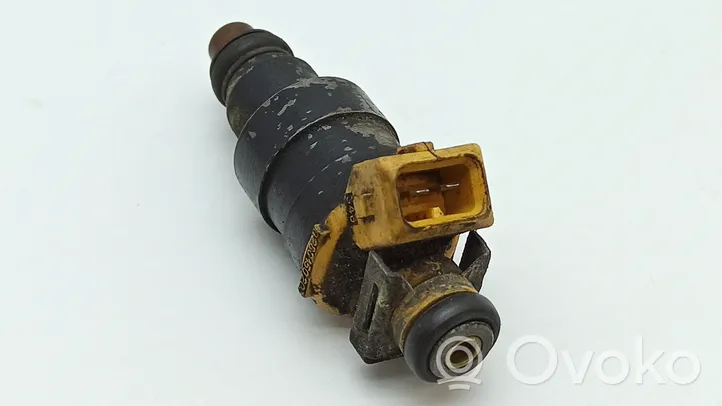 BMW 7 E23 Fuel injector 0280150203