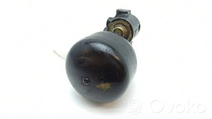 BMW 7 E23 Brake power pressure regulator 10051505141