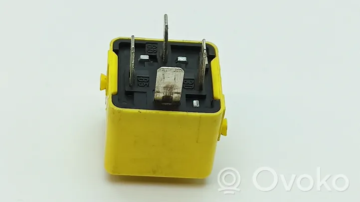 BMW 7 E23 Other relay 61311378301