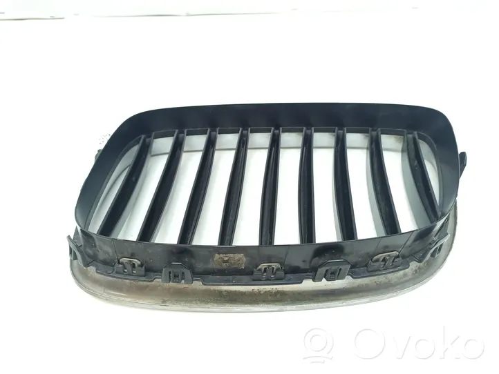 BMW 5 GT F07 Grille calandre supérieure de pare-chocs avant 7200170