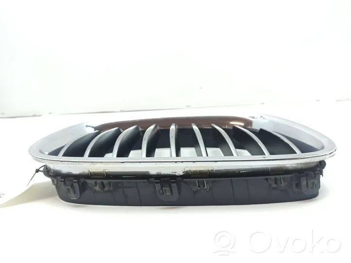 BMW 5 GT F07 Grille calandre supérieure de pare-chocs avant 7200170