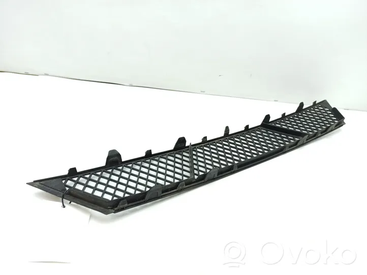 BMW 5 GT F07 Grille inférieure de pare-chocs avant 7200729