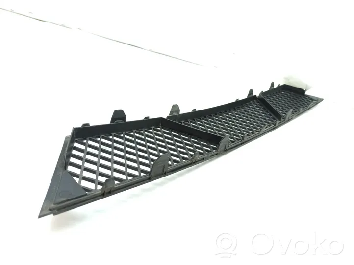 BMW 5 GT F07 Grille inférieure de pare-chocs avant 7200729