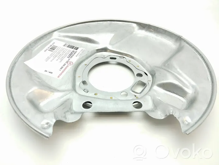 Mercedes-Benz COMPAKT W115 Rear brake disc plate dust cover 3525877