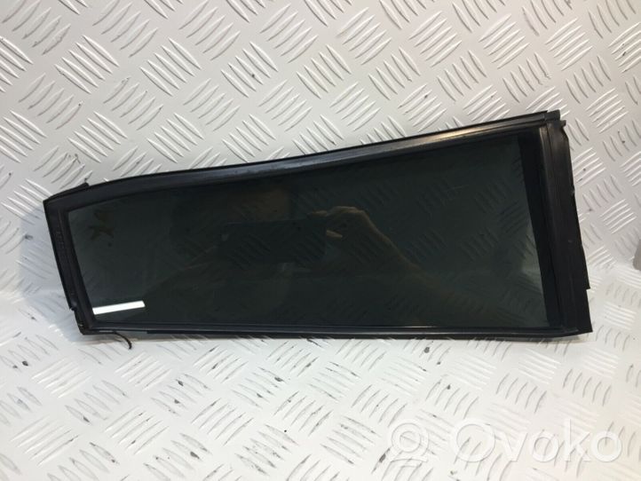 Mitsubishi Pajero Sport I Rear side window/glass MR237979