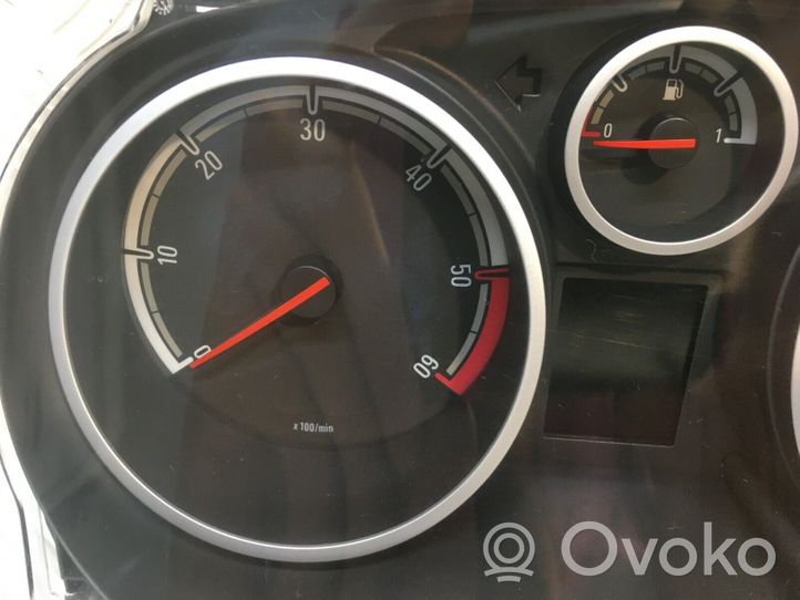 Opel Corsa D Nopeusmittari (mittaristo) 13373011