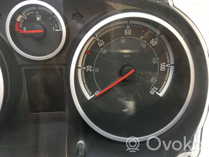 Opel Corsa D Nopeusmittari (mittaristo) 13373004