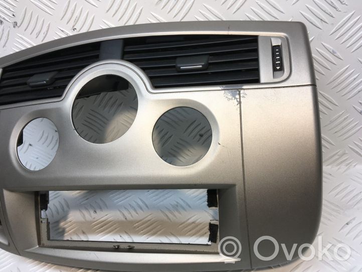 Renault Scenic II -  Grand scenic II Rejilla de ventilación central del panel 8200140713