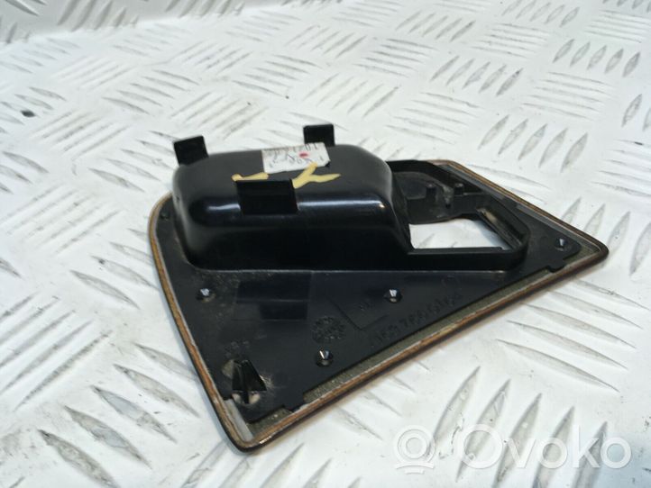 Mercedes-Benz ML W163 Rivestimento della maniglia interna per portiera anteriore A1637660164