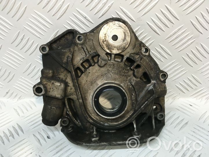 Volkswagen Crafter Oil pump 074115109C