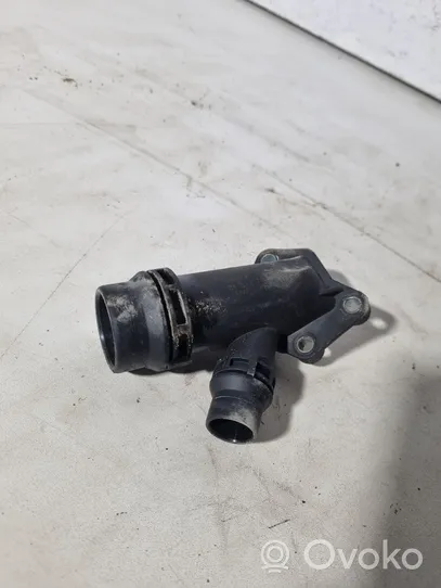 BMW X5 E53 Tuyau de liquide de refroidissement moteur 