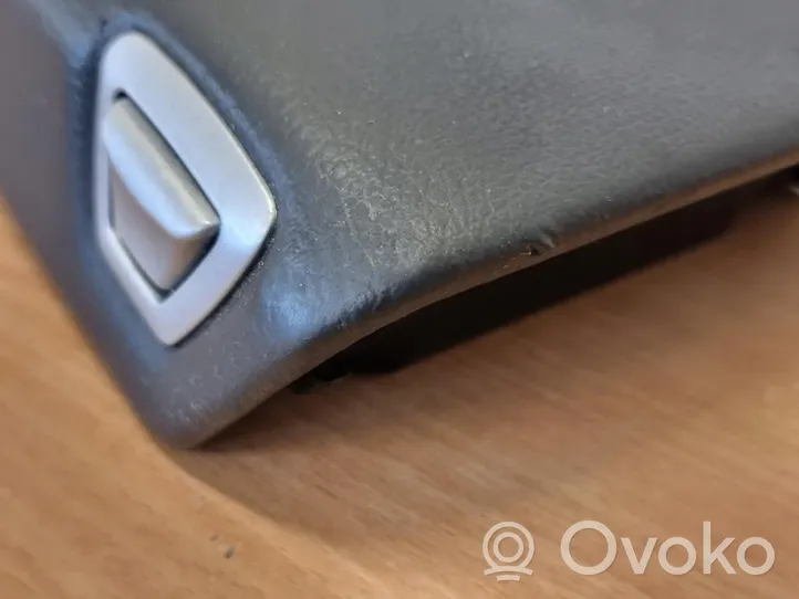 Volvo S60 Armrest 