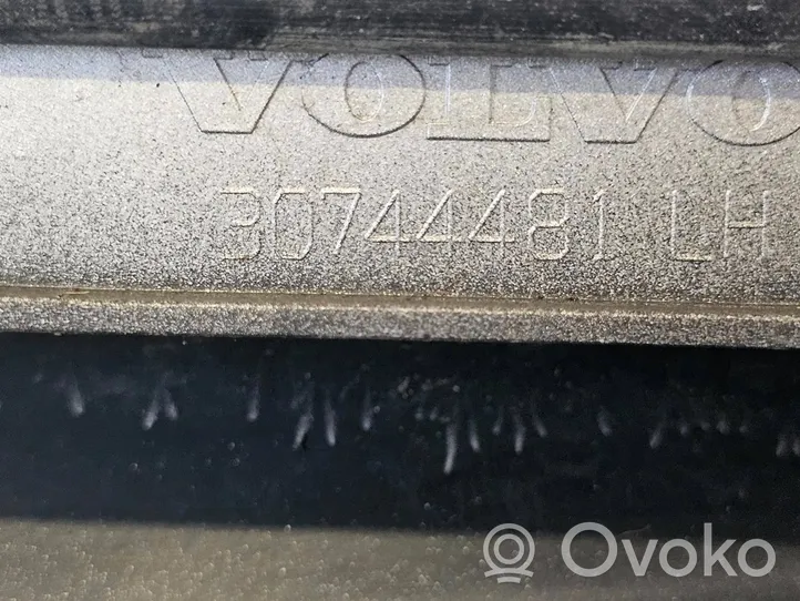 Volvo V50 Garniture de marche-pieds / jupe latérale 30744481