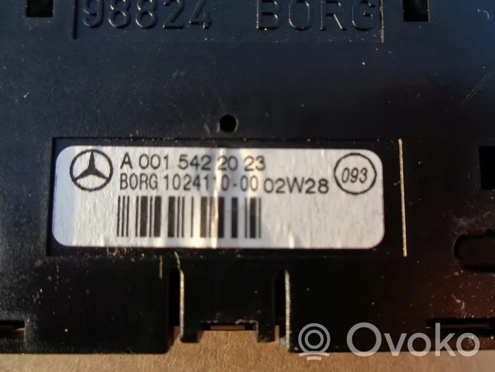 Mercedes-Benz SL R230 Pysäköintitutkan (PCD) ohjainlaite/moduuli A0015422023