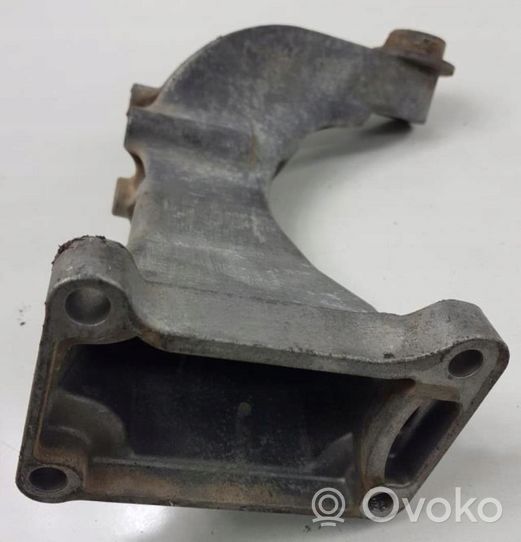 Mercedes-Benz C AMG W203 Engine mounting bracket A1122235204