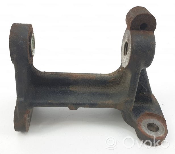 Suzuki Splash Engine mounting bracket 