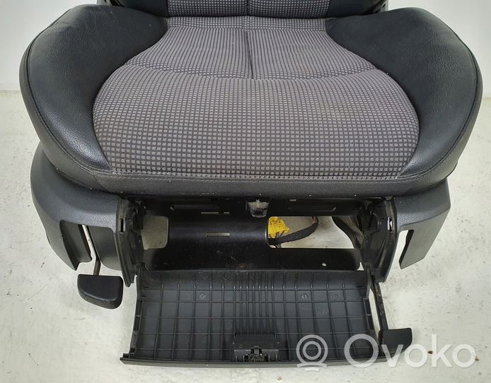 Mercedes-Benz E W211 Priekinė keleivio sėdynė 